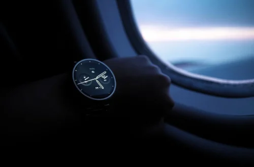 Smartwatch im Flugzeug